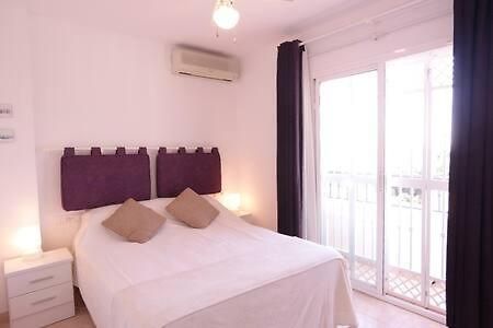 Amplio Apartamento Con Piscina Cerca De La Playa Нерха Экстерьер фото