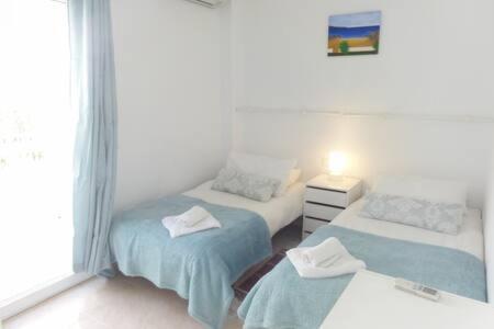 Amplio Apartamento Con Piscina Cerca De La Playa Нерха Экстерьер фото