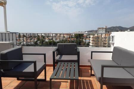 Amplio Apartamento Con Piscina Cerca De La Playa Нерха Экстерьер фото